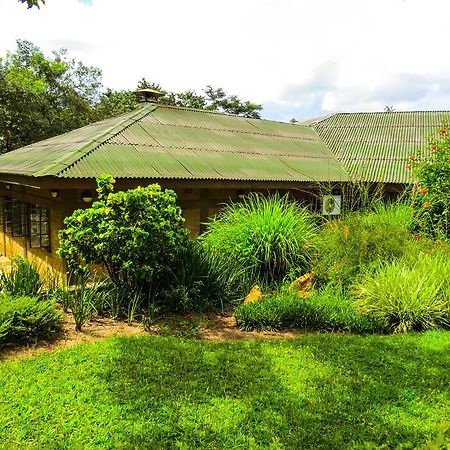 Woodlands Lilongwe Hotel Екстериор снимка