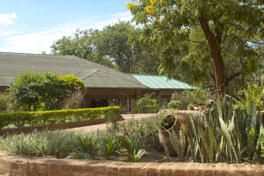 Woodlands Lilongwe Hotel Екстериор снимка