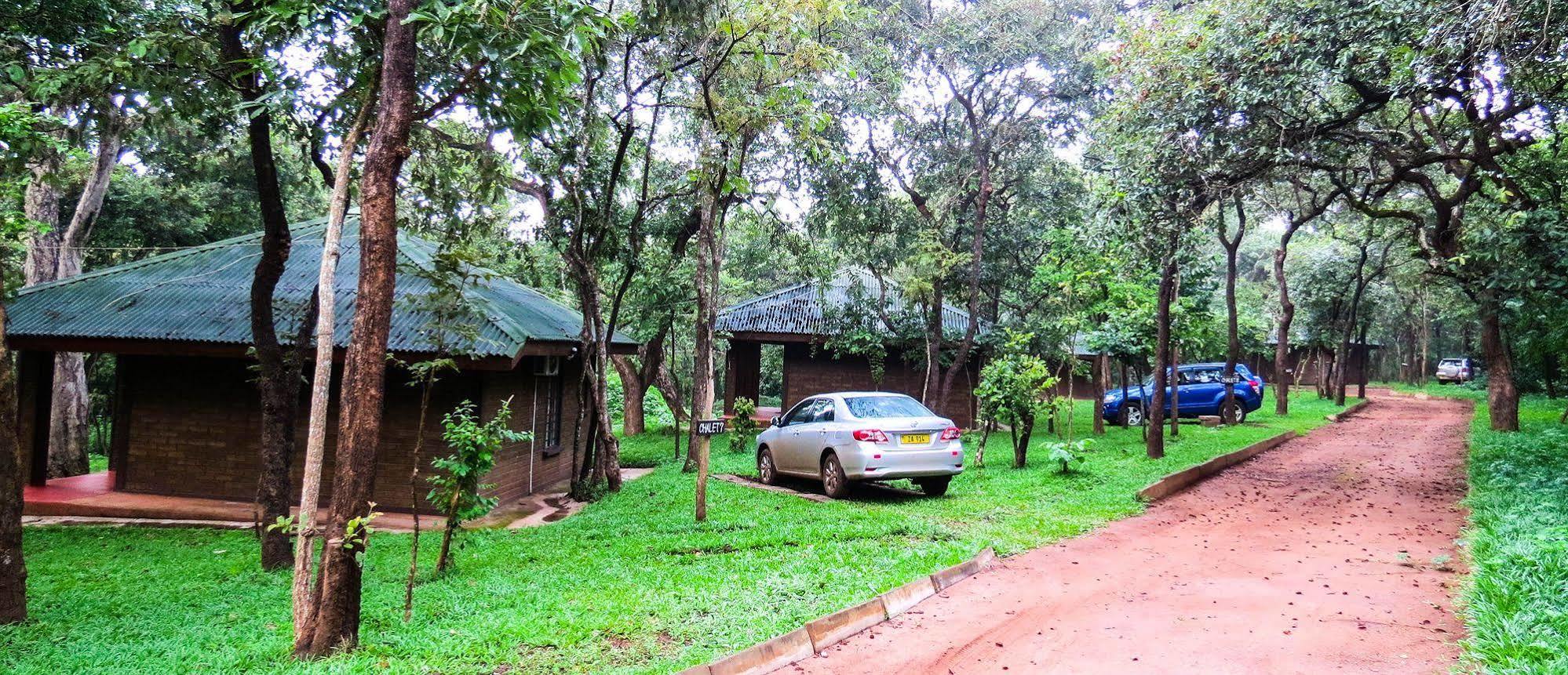 Woodlands Lilongwe Hotel Екстериор снимка